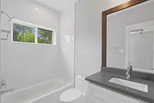2057 Sherwood Forest St, Houston, TX 77043 - Photo 16