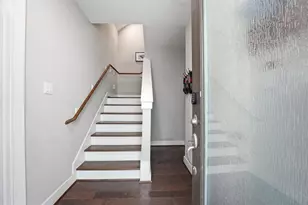 2057 Sherwood Forest St, Houston, TX 77043 - Photo 10