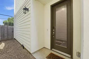 2057 Sherwood Forest St, Houston, TX 77043 - Photo 24