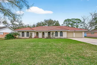 5607 Avenue M 1/2, Santa Fe, TX 77510 - Photo 2
