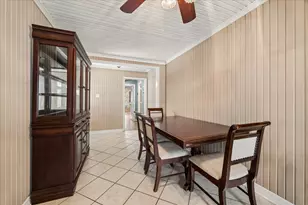 1611 Gardenia Dr, Houston, TX 77018 - Photo 8