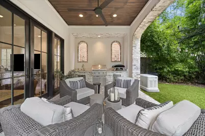 2501 Yupon Street, Houston, TX 77006 - Photo 6