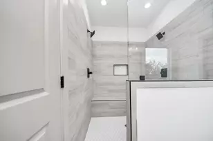 5306 Kindred Gdn Ln, Houston, TX 77091 - Photo 38