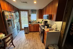 129 Garrotsville St, Houston, TX 77022 - Photo 8