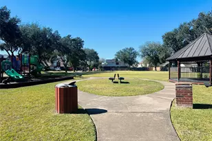 8903 N Deer Meadow Dr, Houston, TX 77071 - Photo 18