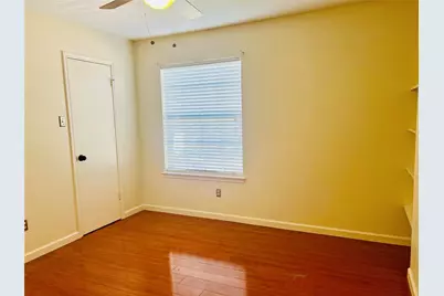 8903 N Deer Meadow Drive, Houston, TX 77071 - Photo 10