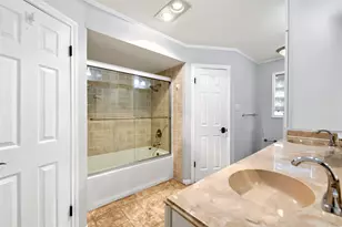 11622 Manor Park Dr, Houston, TX 77077 - Photo 16