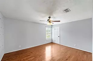 11622 Manor Park Dr, Houston, TX 77077 - Photo 18