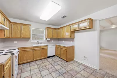 8565 Sunflower Lane, Beaumont, TX 77705 - Photo 16