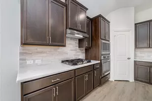 2010 Orchid St, Sugar Land, TX 77498 - Photo 10