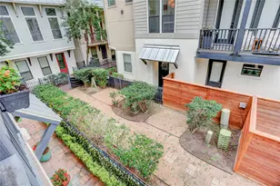 3225 Maxroy St, Houston, TX 77008 - Photo 26