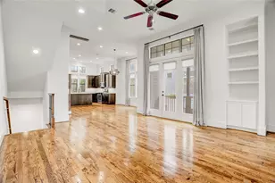 3225 Maxroy St, Houston, TX 77008 - Photo 8