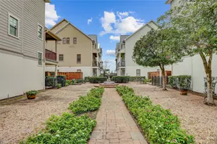 3225 Maxroy St, Houston, TX 77008 - Photo 26