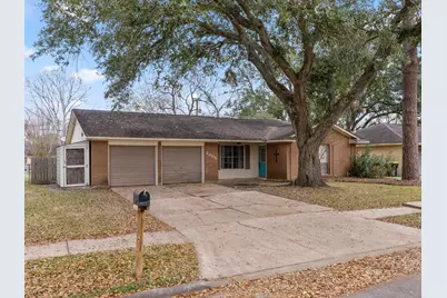 2005 Candlewood Drive, Bay City, TX 77414 - Photo 1