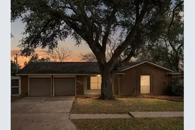 2005 Candlewood Drive, Bay City, TX 77414 - Photo 2