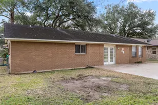 2005 Candlewood Dr, Bay City, TX 77414 - Photo 4