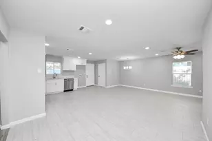 10507 Royal Oaks Dr, Houston, TX 77016 - Photo 12