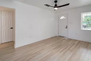 10309 Wiggins St, Houston, TX 77029 - Photo 6