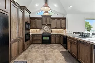 605 Riviera Dr, Canyon Lake, TX 78133 - Photo 16