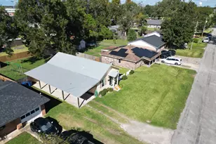 626 S Gray Ave, West Columbia, TX 77486 - Photo 32