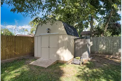 626 S Gray Avenue, West Columbia, TX 77486 - Photo 24