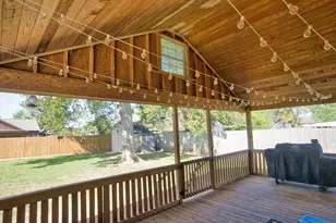 626 S Gray Ave, West Columbia, TX 77486 - Photo 30