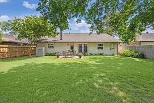 2784 Forest Point Dr, League City, TX 77573 - Photo 26