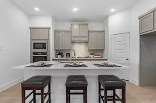 6913 Nubuck Dr, Montgomery, TX 77316 - Photo 2