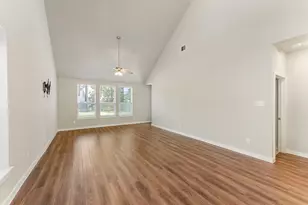 421 Soapberry Tree Ct, Conroe, TX 77318 - Photo 16