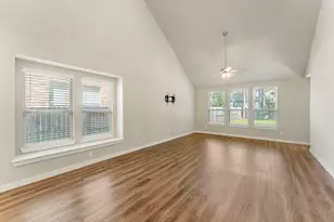 421 Soapberry Tree Ct, Conroe, TX 77318 - Photo 18