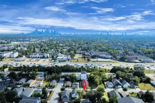 919 E 32nd St, Houston, TX 77022 - Photo 2
