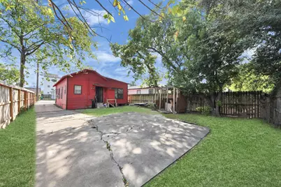 919 E 32nd Street, Houston, TX 77022 - Photo 4