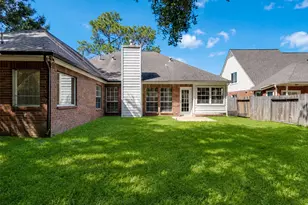 14527 Circlewood Way, Houston, TX 77062 - Photo 36