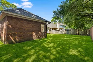 14527 Circlewood Way, Houston, TX 77062 - Photo 34