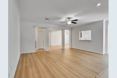 14527 Circlewood Way, Houston, TX 77062 - Photo 8
