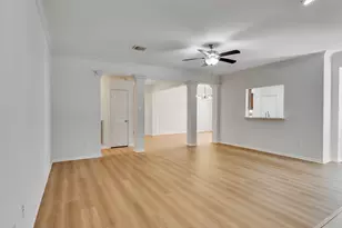 14527 Circlewood Way, Houston, TX 77062 - Photo 8