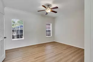 14527 Circlewood Way, Houston, TX 77062 - Photo 18