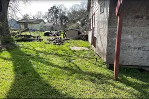 213 E Bernard St, Clute, TX 77531 - Photo 6