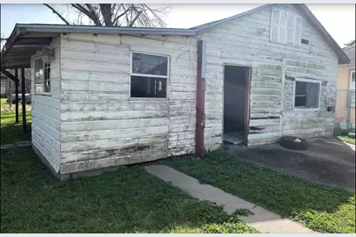 213 E Bernard Street, Clute, TX 77531 - Photo 8