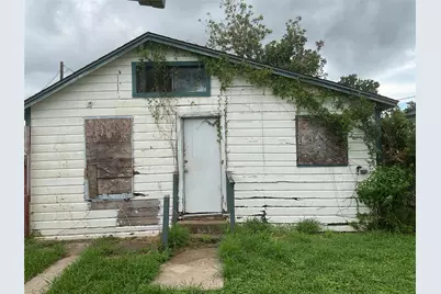 213 E Bernard Street, Clute, TX 77531 - Photo 2