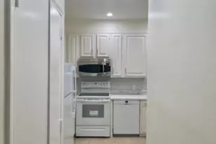 2211 S Braeswood Blvd, Houston, TX 77030 - Photo 10