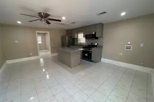 1401 Austin St, La Marque, TX 77568 - Photo 12