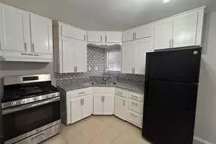 1401 Austin St, La Marque, TX 77568 - Photo 4