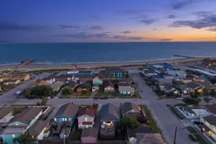 3024 Ave R 1/2, Galveston, TX 77550 - Photo 28