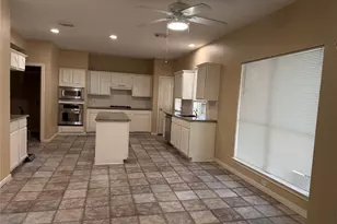 2810 White Oak Ln, Pearland, TX 77584 - Photo 14