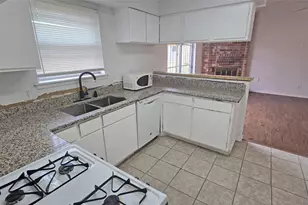 12803 Sandrock Dr, Houston, TX 77048 - Photo 6