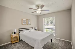 93 S Waxberry Rd, The Woodlands, TX 77381 - Photo 24