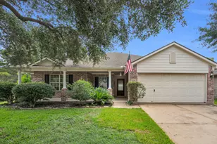 908 Victoria Lakes Dr, Katy, TX 77493 - Photo 1