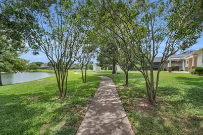 908 Victoria Lakes Drive, Katy, TX 77493 - Photo 2