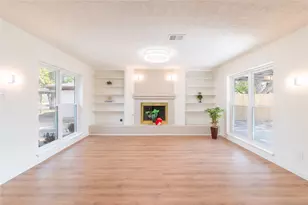 10906 Green Arbor Dr, Houston, TX 77089 - Photo 8